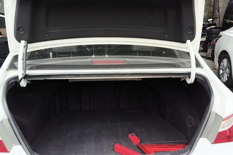 Used Hyundai Sonata 2014 2.0L Automatic Luxury Edition Trunk