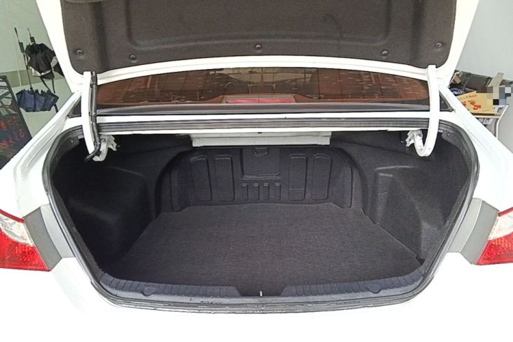 Used Hyundai Sonata 2014 2.0L Automatic Luxury Edition Trunk