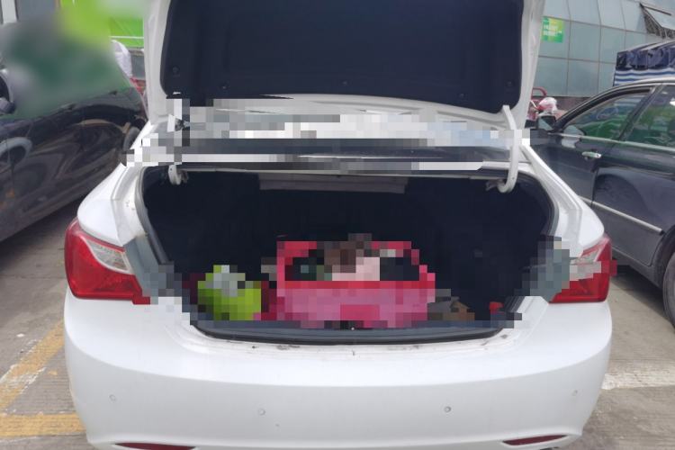 Used Hyundai Sonata 2014 2.4L Automatic Leading Edition China IV Standard Trunk