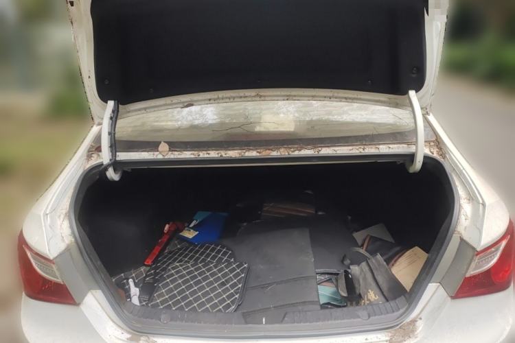 Used Hyundai Sonata 2014 2.4L Automatic Leading Edition China IV Standard Trunk