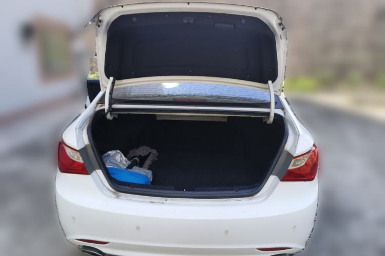 Used Hyundai Sonata 2014 2.0L Automatic Prestige Edition Trunk