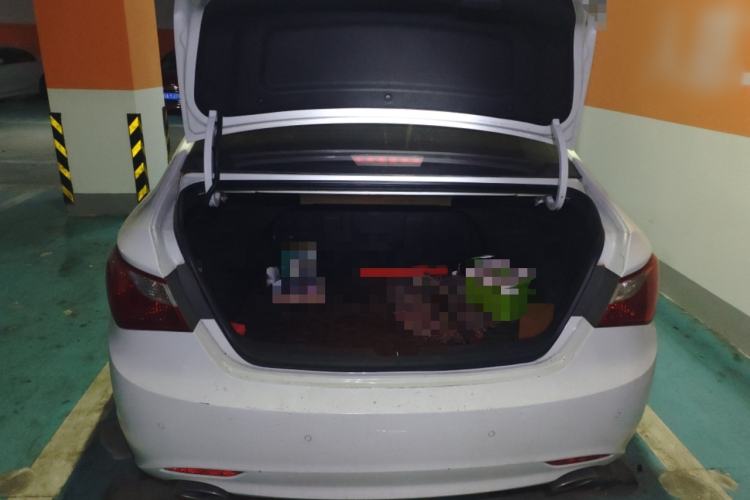 Used Hyundai Sonata 2014 2.4L Automatic Leading Edition China IV Standard Trunk