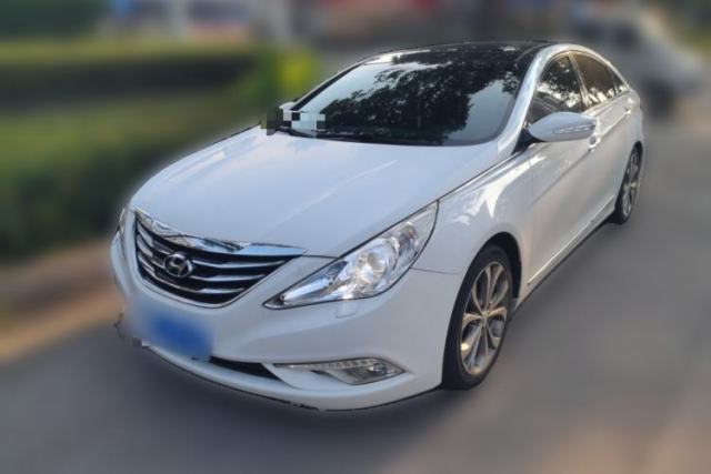 Hyundai Sonata 2014 2.4L Automatic Luxury Version China IV Standard de segunda mano