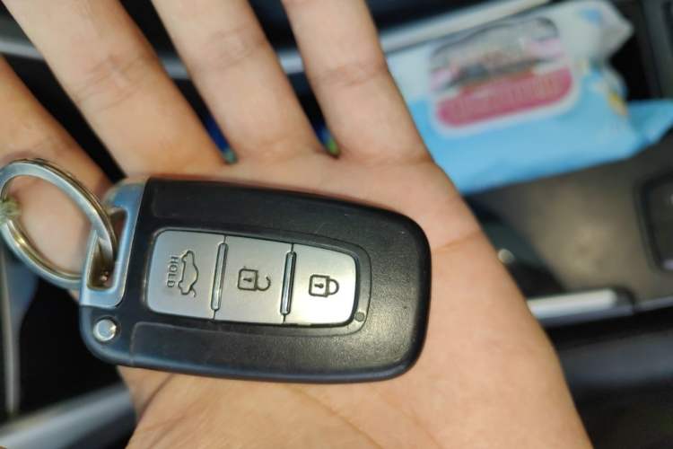 Used Hyundai Sonata 2014 2.0L Automatic Prestige Edition Vehicle Key
