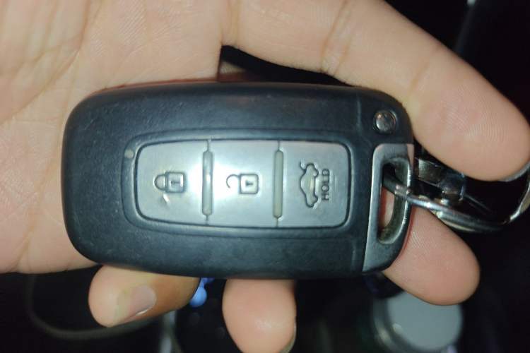 Used Hyundai Sonata 2014 2.4L Automatic Luxury Version China V Standard Vehicle Key