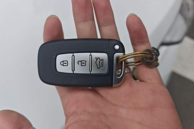 Used Hyundai Sonata 2014 2.0L Automatic Luxury Edition Vehicle Key