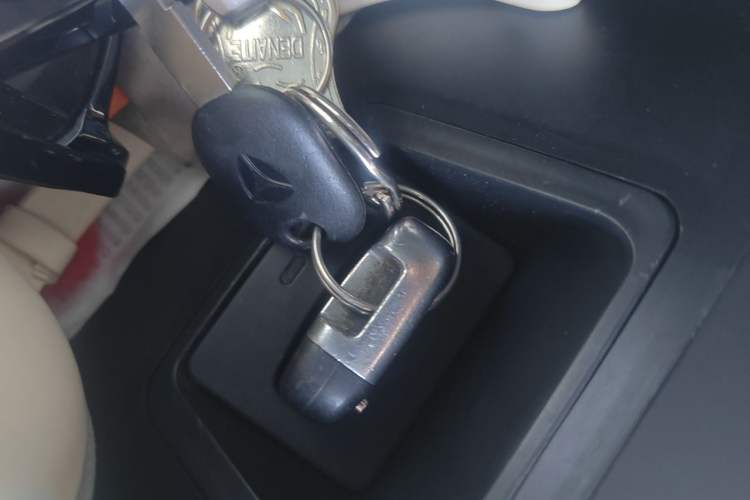 Used Hyundai Sonata 2014 2.4L Automatic Leading Edition China IV Standard Vehicle Key
