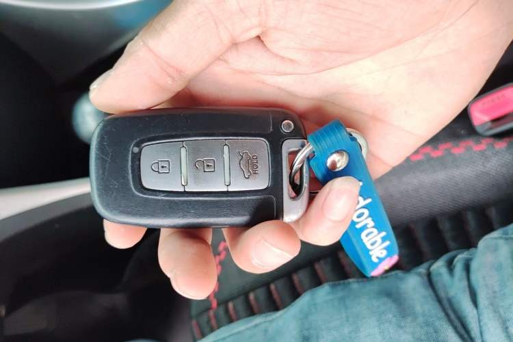 Used Hyundai Sonata 2014 2.4L Automatic Leading Edition China IV Standard Vehicle Key