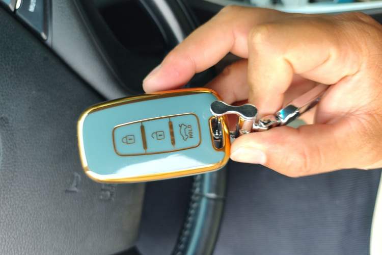 Used Hyundai Sonata 2014 2.4L Automatic Leading Edition China IV Standard Vehicle Key