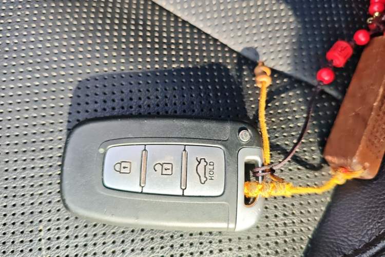 Used Hyundai Sonata 2014 2.0L Automatic Luxury Edition Vehicle Key