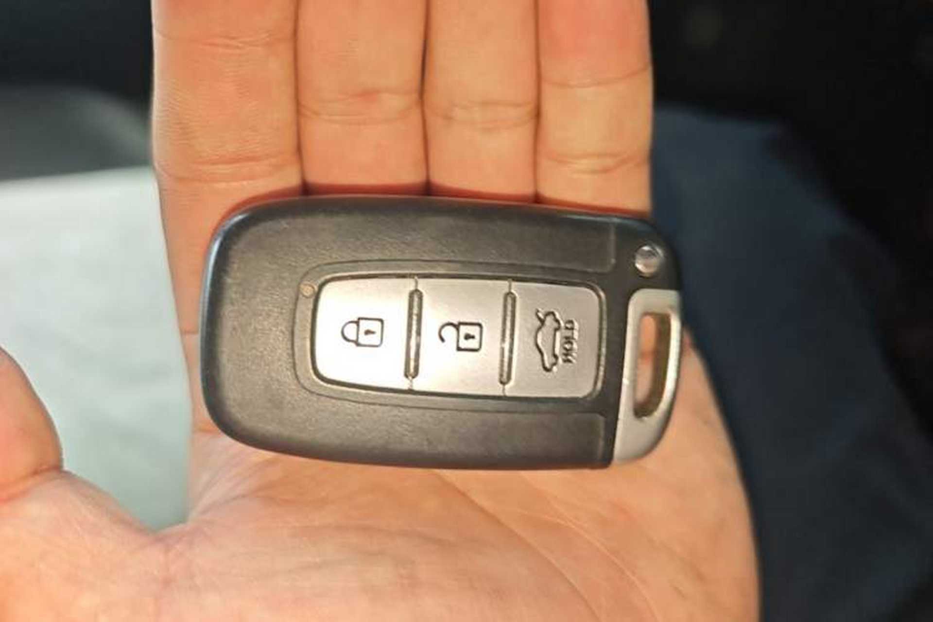 Used Hyundai Sonata 2014 2.4L Automatic Leading Edition China V Standard Vehicle Key