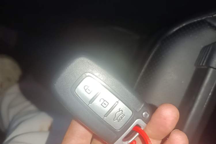 Used Hyundai Sonata 2014 2.0L Automatic Luxury Edition Vehicle Key