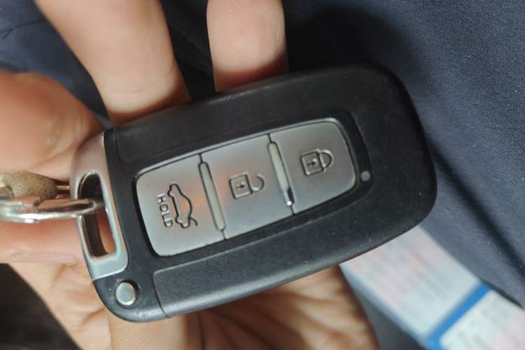 Used Hyundai Sonata 2014 2.0L Automatic Luxury Edition Vehicle Key