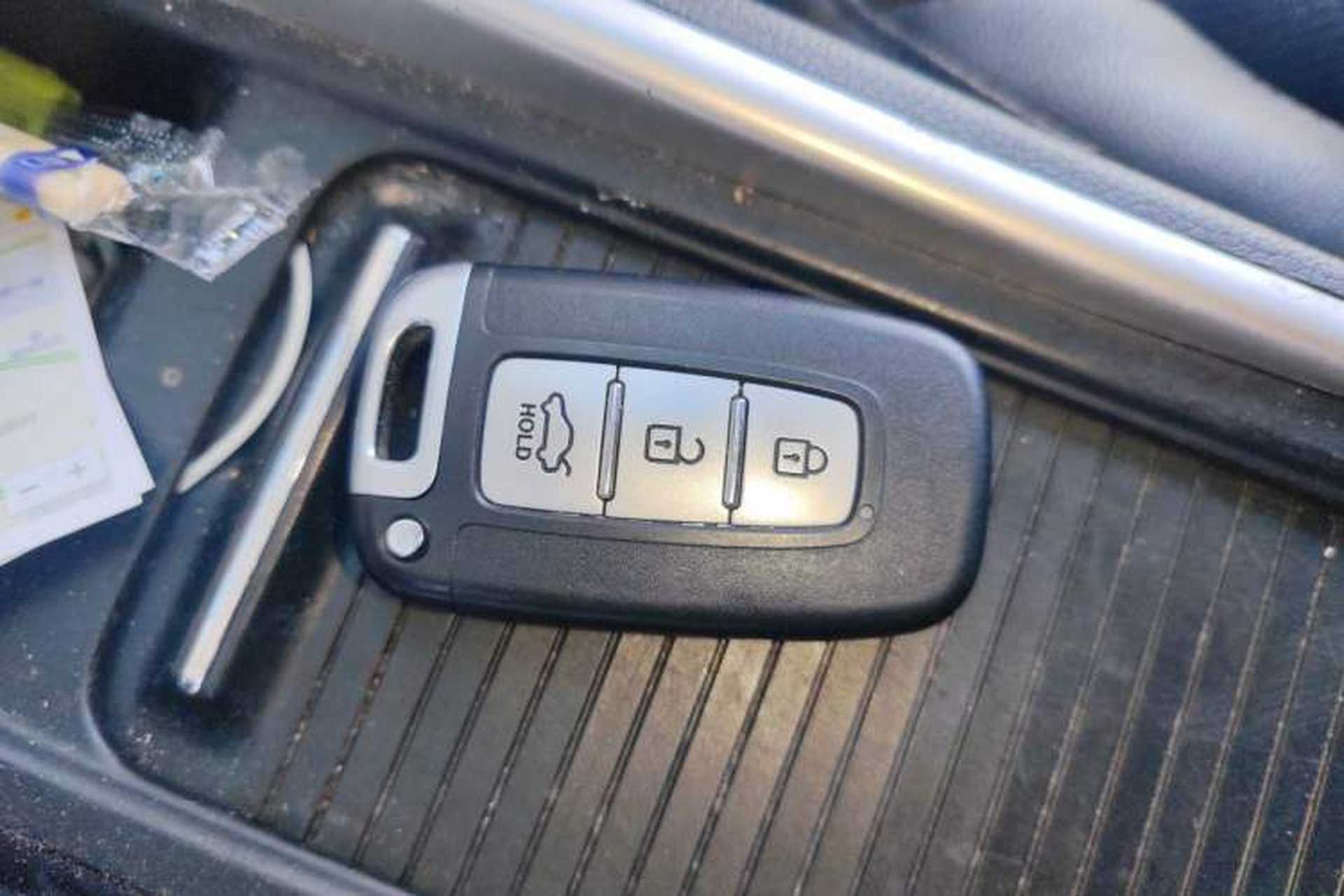 Used Hyundai Sonata 2014 2.0L Automatic Luxury Edition Vehicle Key