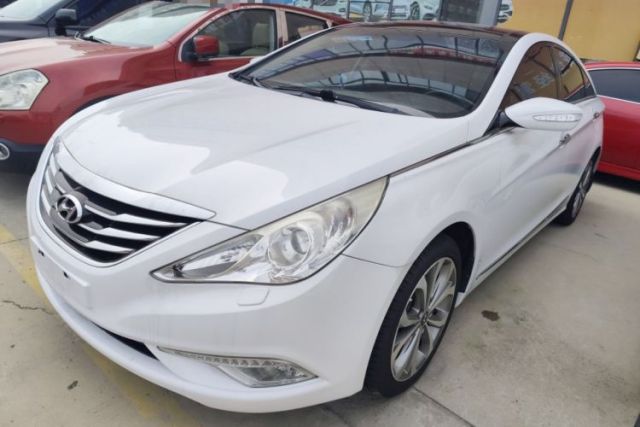 Used Hyundai Sonata 2014 2.4L Automatic Luxury Version China IV Standard
