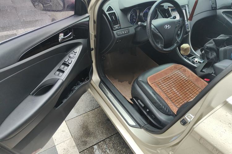 Used Hyundai Sonata 2014 2.0L Automatic Luxury Edition Driver Seat