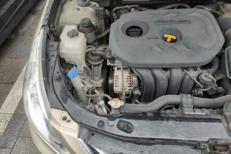 Used Hyundai Sonata 2014 2.0L Automatic Luxury Edition Engine Bay Right