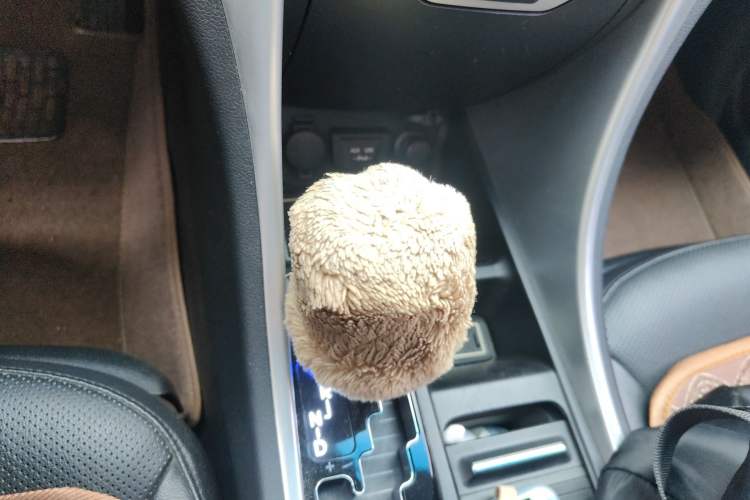 Used Hyundai Sonata 2014 2.0L Automatic Luxury Edition Gear Lever