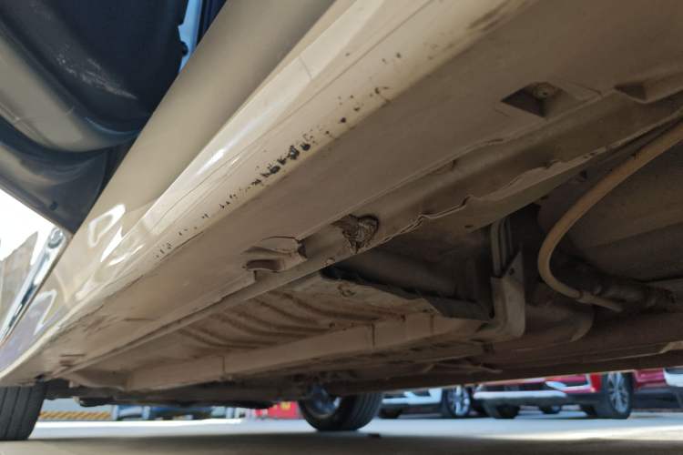 Used Hyundai Sonata 2014 2.4L Automatic Luxury Version China IV Standard Left Side Sill
