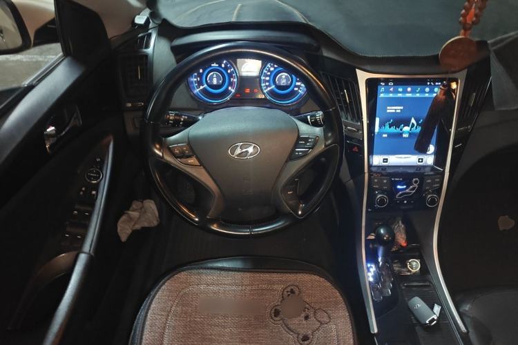 Used Hyundai Sonata 2014 2.0L Automatic Prestige Edition Steering Wheel