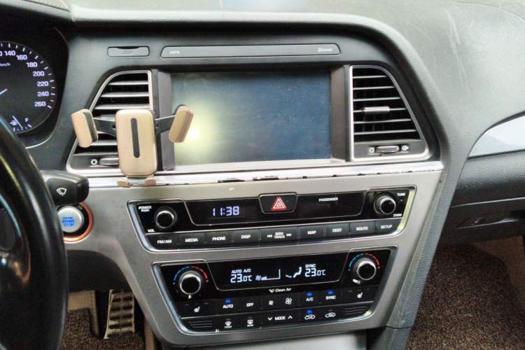 Used Hyundai Sonata 2015 1.6T GLS Smart Model Audio And AC Panel
