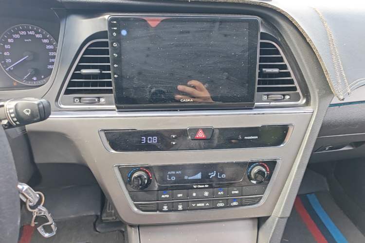 Used Hyundai Sonata 2015 2.0L GLS Smart Model Audio And AC Panel