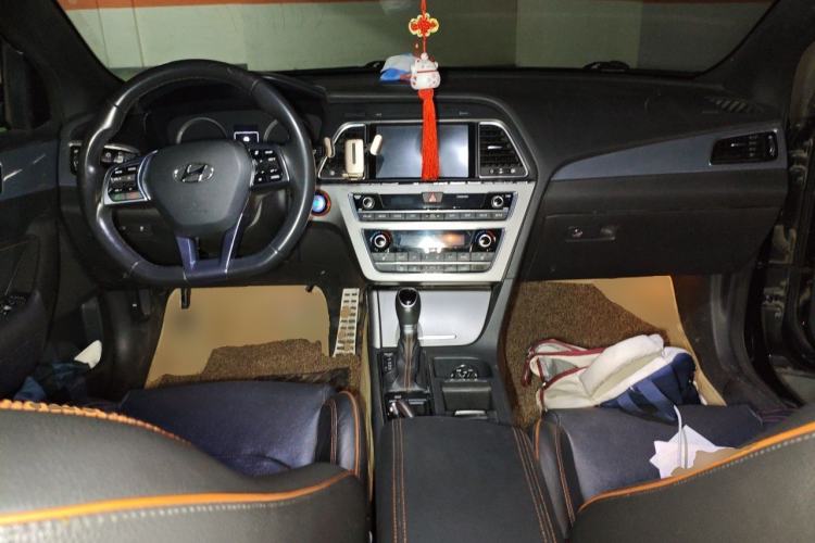 Used Hyundai Sonata 2015 1.6T GLS Smart Model Center Console