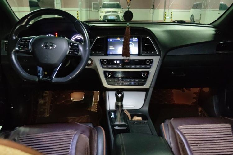 Used Hyundai Sonata 2015 1.6T GLS Smart Model Center Console