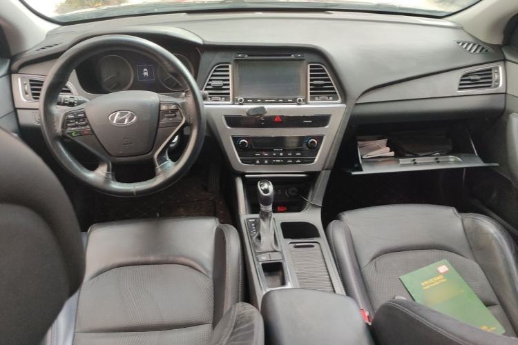 Used Hyundai Sonata 2015 2.0L GLS Smart Model Center Console