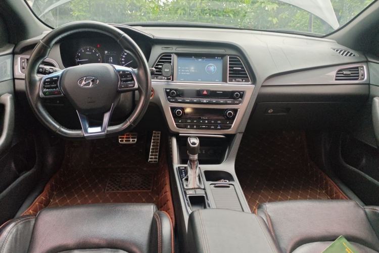 Used Hyundai Sonata 2015 1.6T GLS Smart Model Center Console