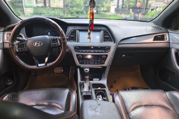 Used Hyundai Sonata 2015 1.6T GLS Smart Model Center Console