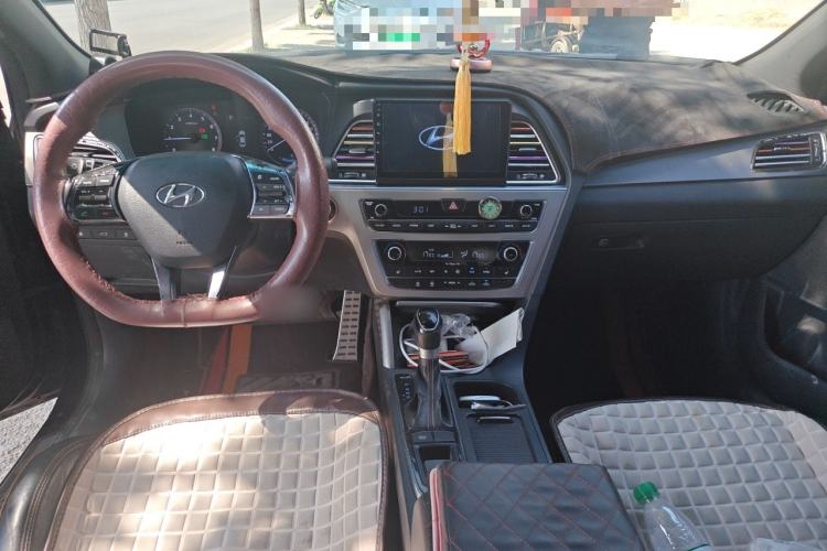 Used Hyundai Sonata 2015 1.6T GLX Advanced Model Center Console