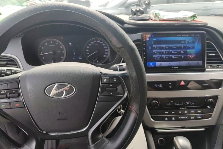 Used Hyundai Sonata 2015 2.0L GLS Smart Model Center Console
