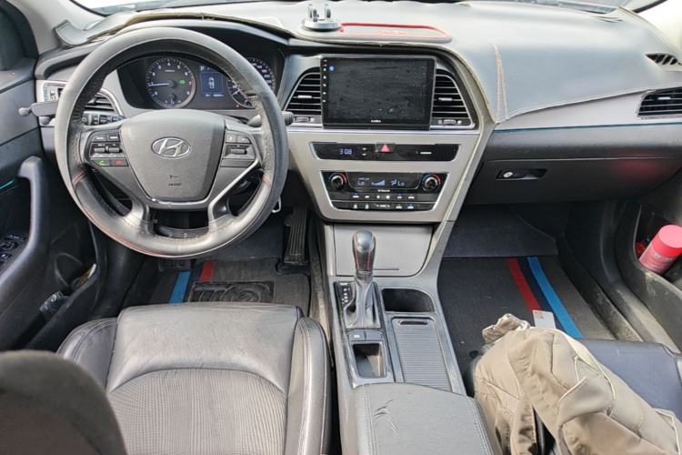 Used Hyundai Sonata 2015 2.0L GLS Smart Model Center Console