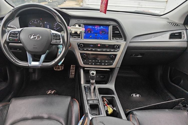 Used Hyundai Sonata 2015 1.6T GLS Smart Model Center Console