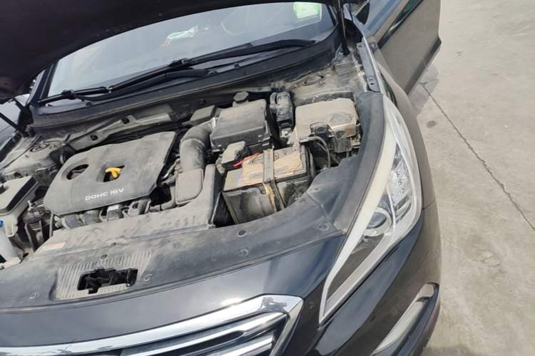 Used Hyundai Sonata 2015 2.0L GLS Smart Model Engine Bay Left