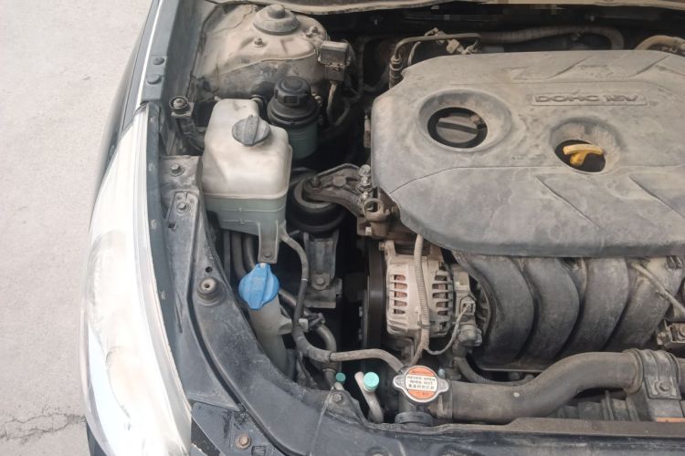 Used Hyundai Sonata 2015 Classic 2.0L Automatic Leading Edition Engine Bay Right