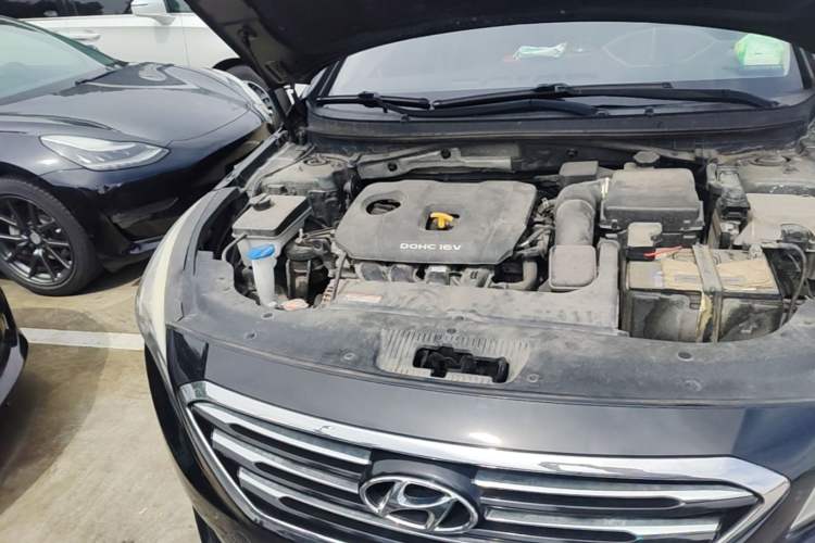 Used Hyundai Sonata 2015 2.0L GLS Smart Model Engine Bay Right