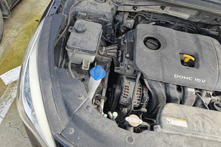 Used Hyundai Sonata 2015 2.0L GLS Smart Model Engine Bay Right