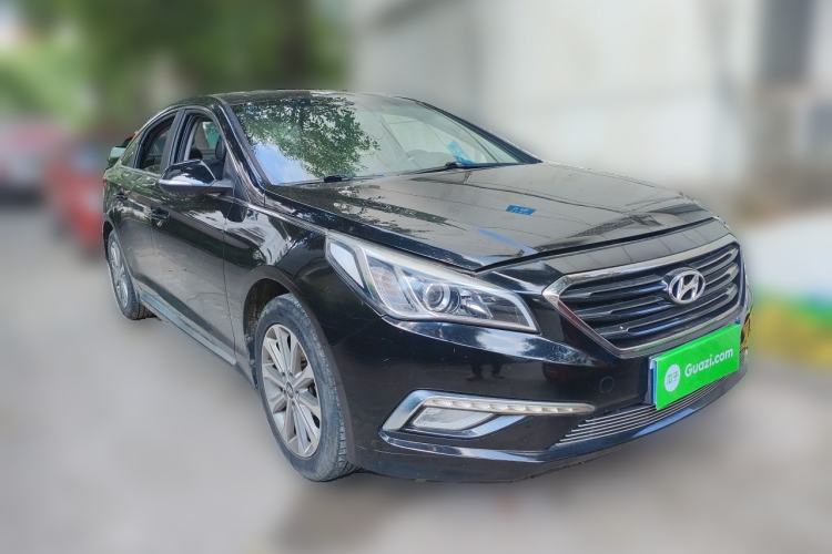Used Hyundai Sonata 2015 2.0L GLS Smart Model Front Right 45 Deg