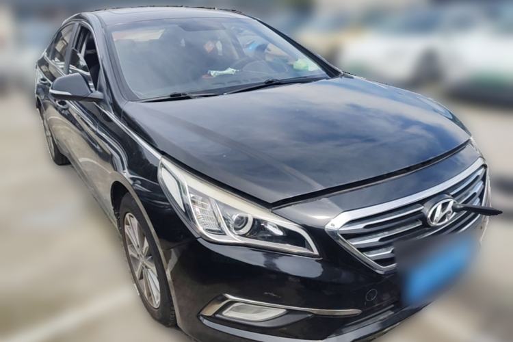 Used Hyundai Sonata 2015 2.0L GLS Smart Model Front Right 45 Deg