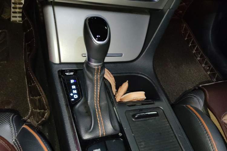 Used Hyundai Sonata 2015 1.6T GLS Smart Model Gear Lever