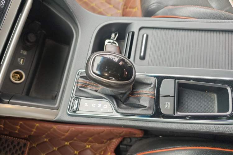 Used Hyundai Sonata 2015 1.6T GLS Smart Model Gear Lever