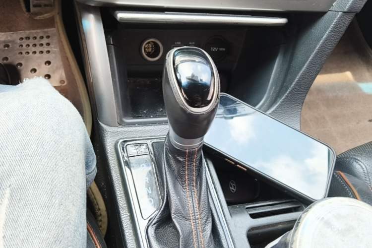 Used Hyundai Sonata 2015 1.6T GLS Smart Model Gear Lever