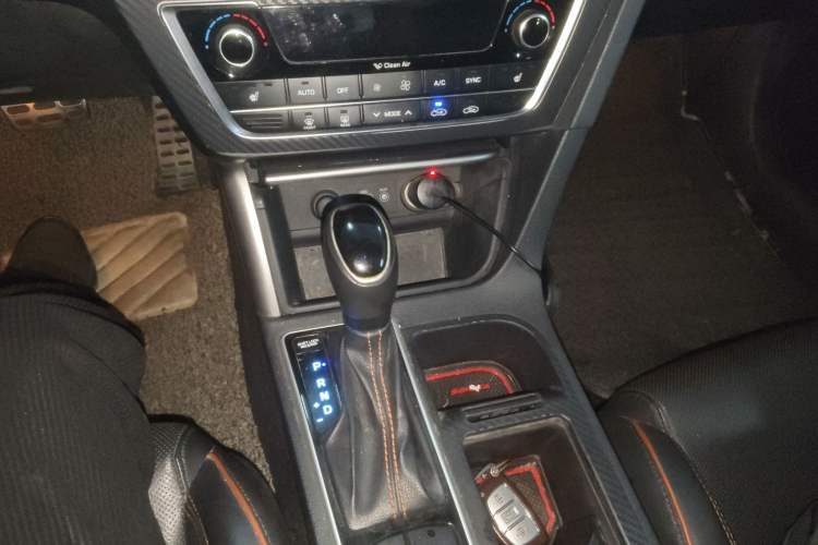 Used Hyundai Sonata 2015 1.6T GLS Smart Model Gear Lever