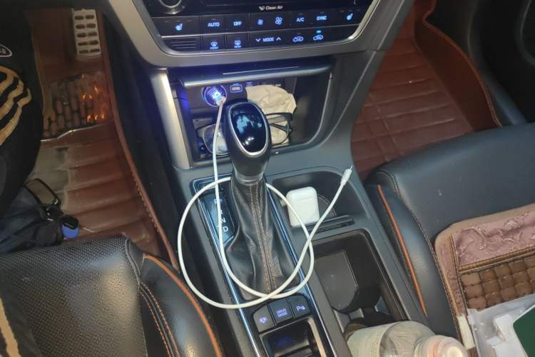Used Hyundai Sonata 2015 1.6T DLX Prestige Model Gear Lever