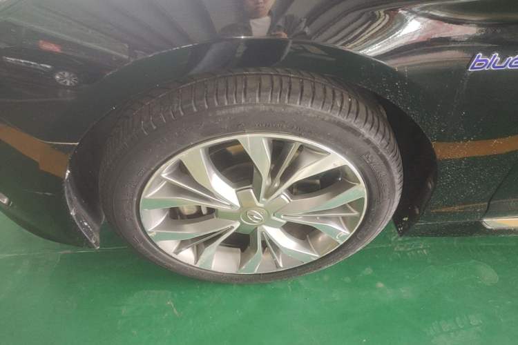 Used Hyundai Sonata 2015 1.6T GLX Advanced Model Left Front Wheel Hub