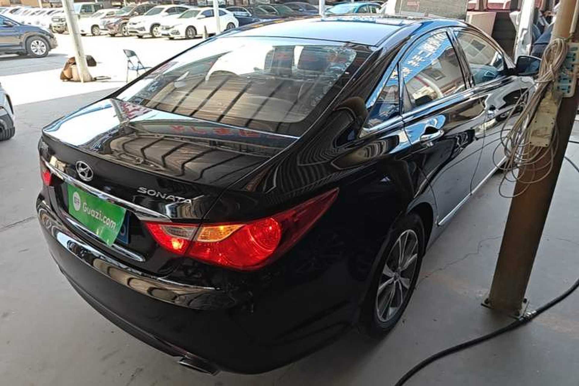 Used Hyundai Sonata 2015 Classic 2.0L Automatic Luxury Edition Rear Right 45 Deg