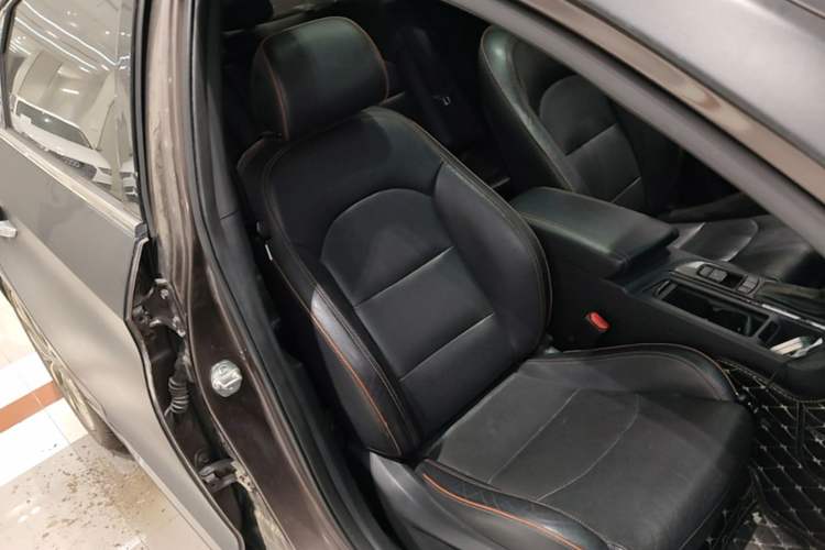 Used Hyundai Sonata 2015 1.6T DLX Prestige Model Right Front Seat