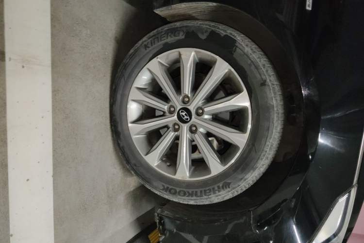 Used Hyundai Sonata 2015 1.6T GLS Smart Model Right Front Wheel Hub